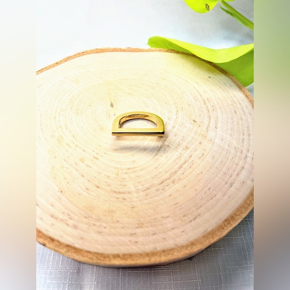 Letter “D” Money Gold Toned Brooch - Picture 2 of 3